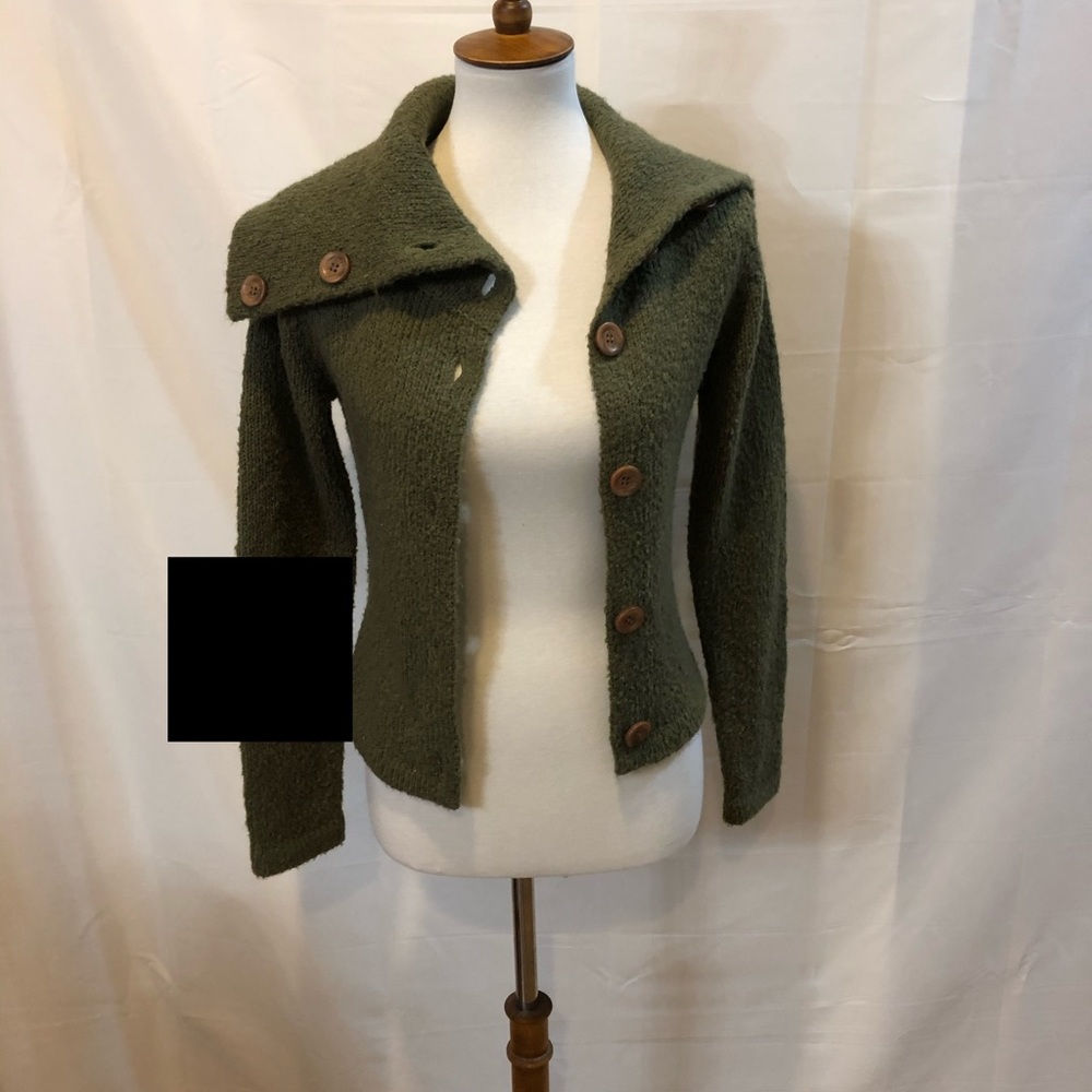 KENZIE green button front sweater - Picture 1 of 7